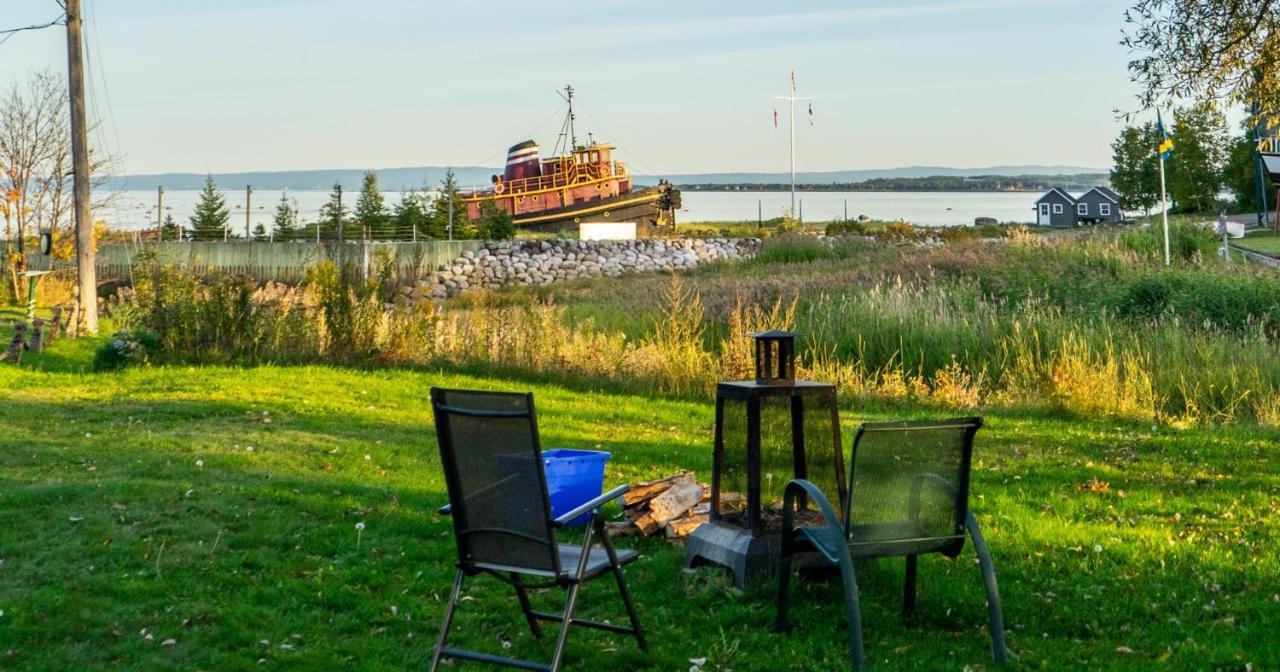 Les Petits Studios Du Bord De L'Eau Saint-Joseph-de-la-Rive Exterior foto